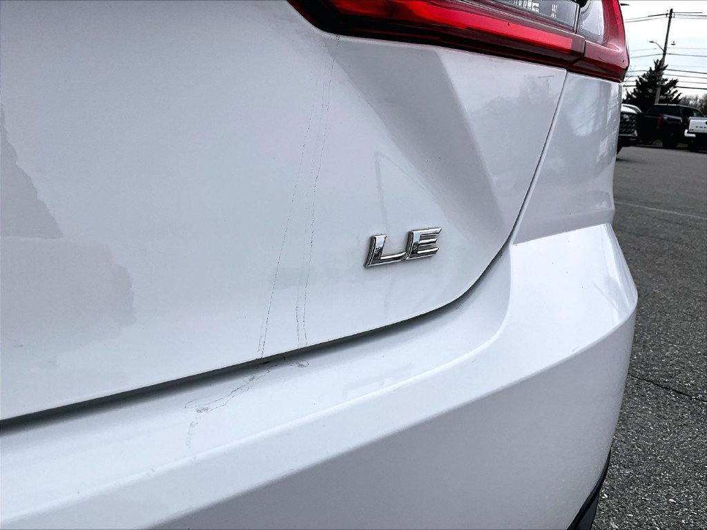 Used 2025 White Toyota LE image 29