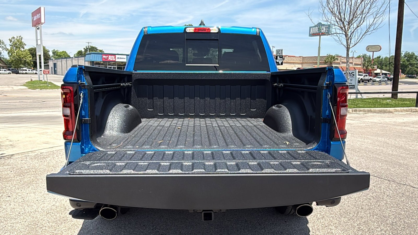 New 2026 Hydro Blue Pearl-Coat Exterior Paint RAM Lone Star image 21