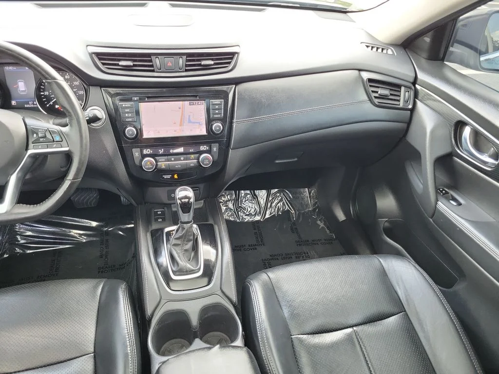 Used 2018 Black Nissan SL image 17