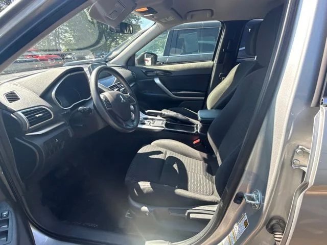 Used 2018 Alloy Silver Metallic Mitsubishi LE image 6