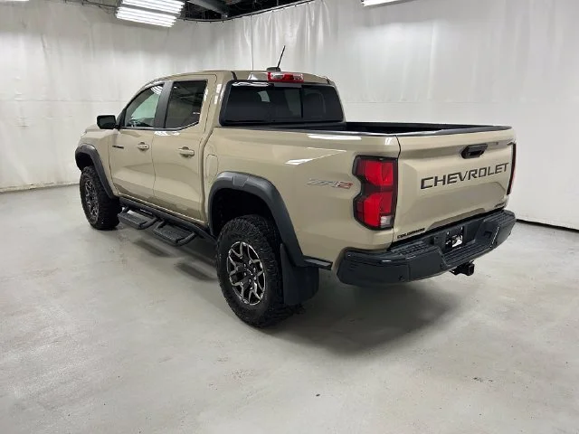 2024 Chevrolet Colorado ZR2 - Photo 7