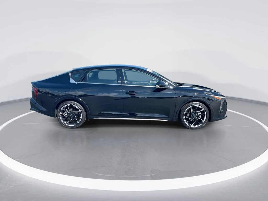 Used 2025 Black Kia GT-Line image 9