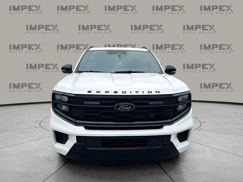 Used 2025 White Ford Platinum image 8