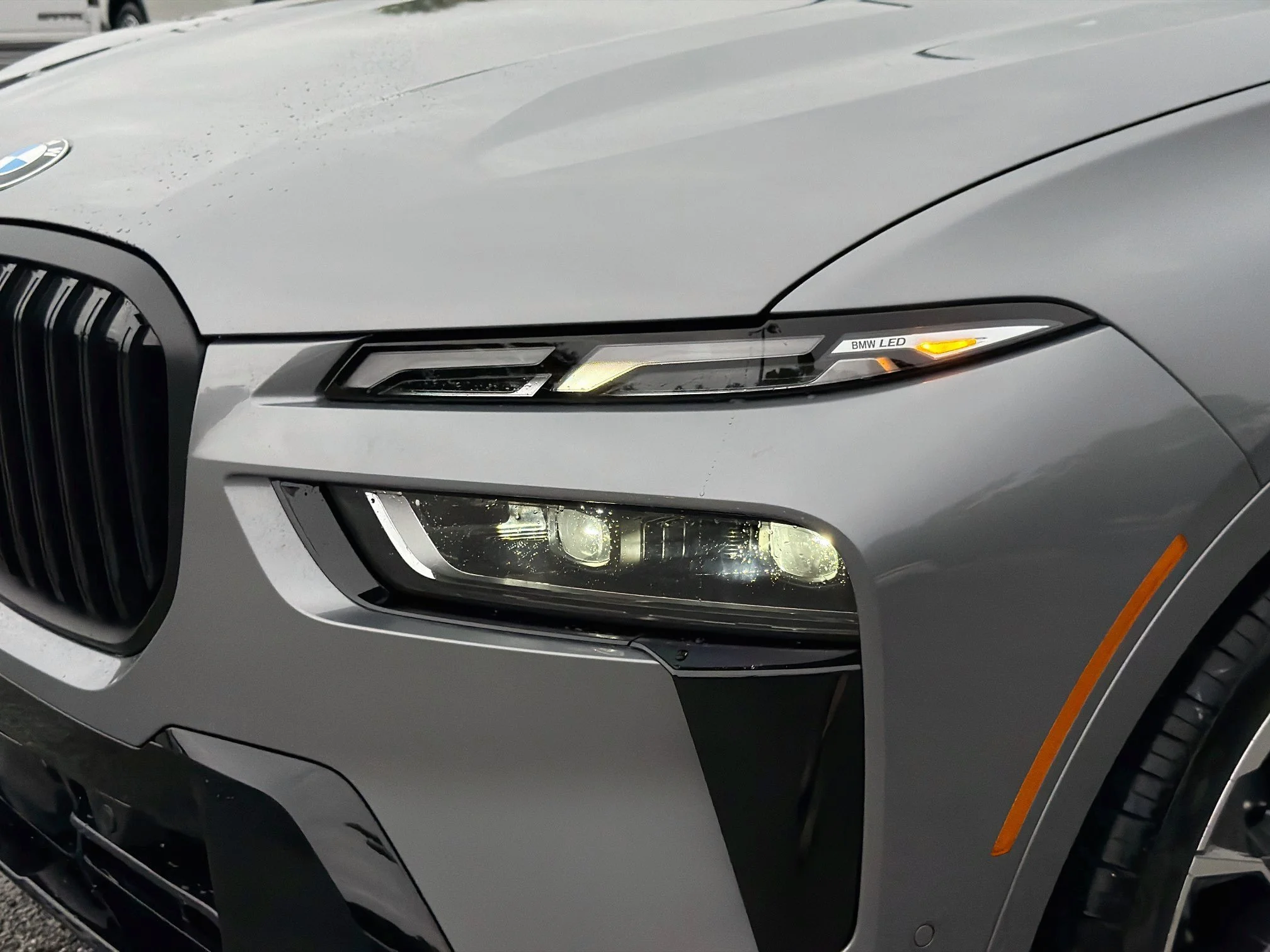 New 2027 Skyscraper Grey Metallic BMW xDrive40i image 9