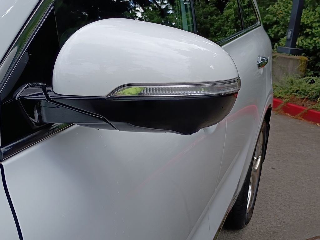 Used 2019 Snow White Pearl Kia SX Limited image 12