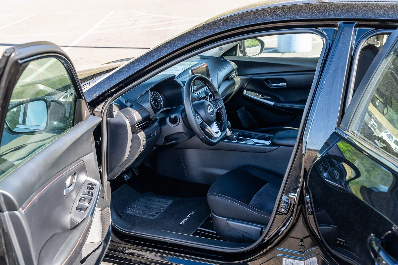 Used 2025 Black Nissan SR image 21