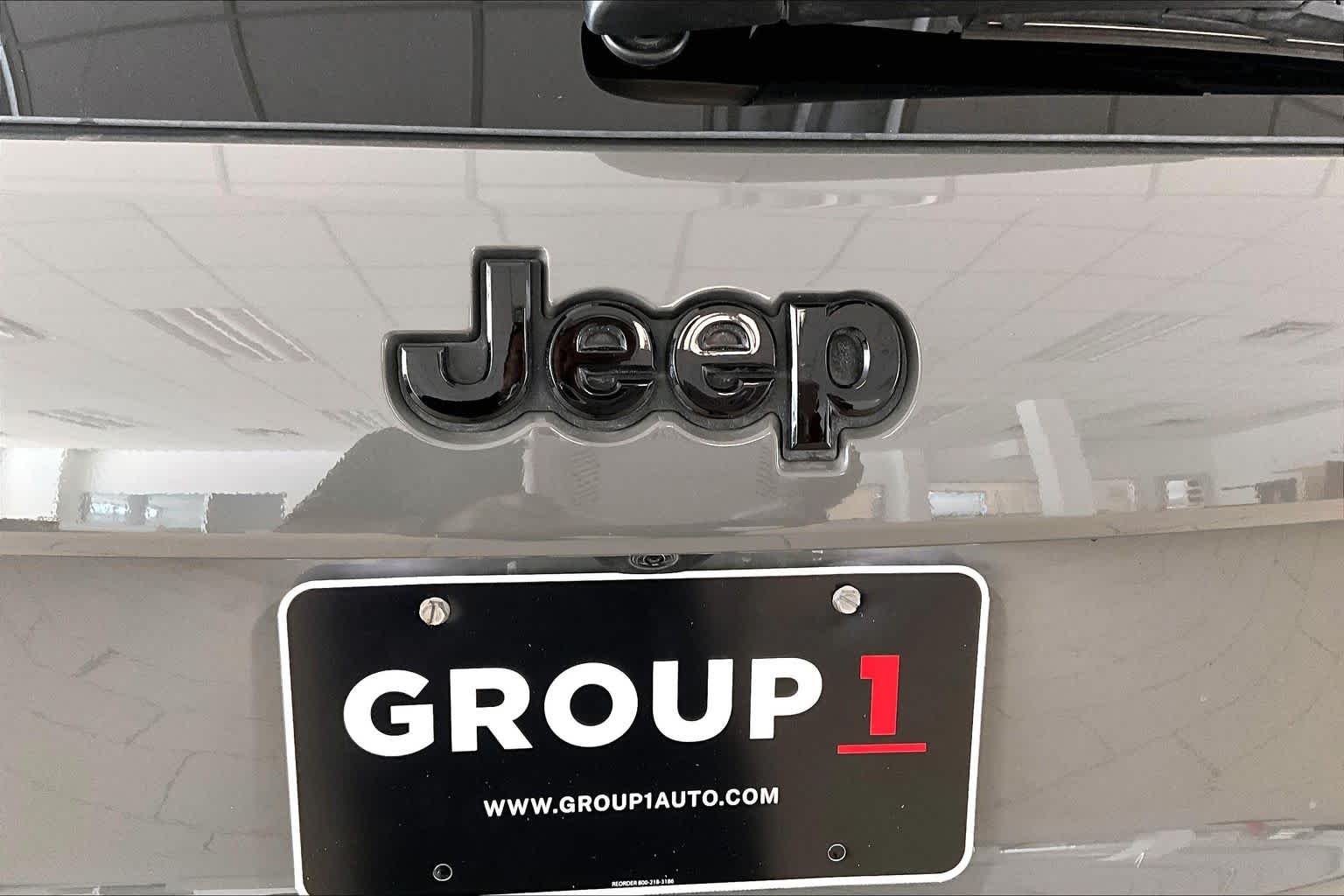 Used 2020 Sting-Gray Clearcoat Jeep Altitude image 29
