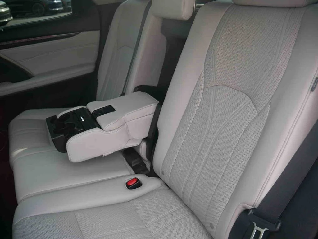 Used 2022 White Lexus 450h image 16