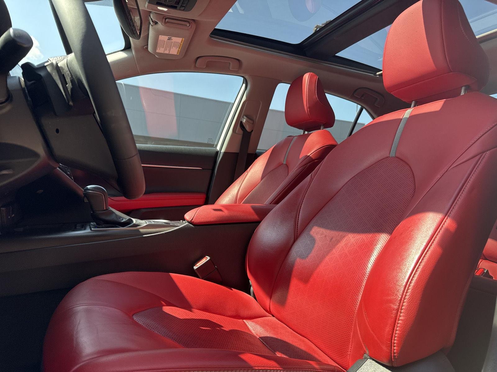 Used 2022 Wind Chill Pearl Toyota XSE image 8