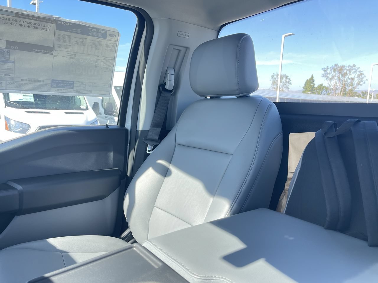 New 2026 Oxford White Ford XL image 4