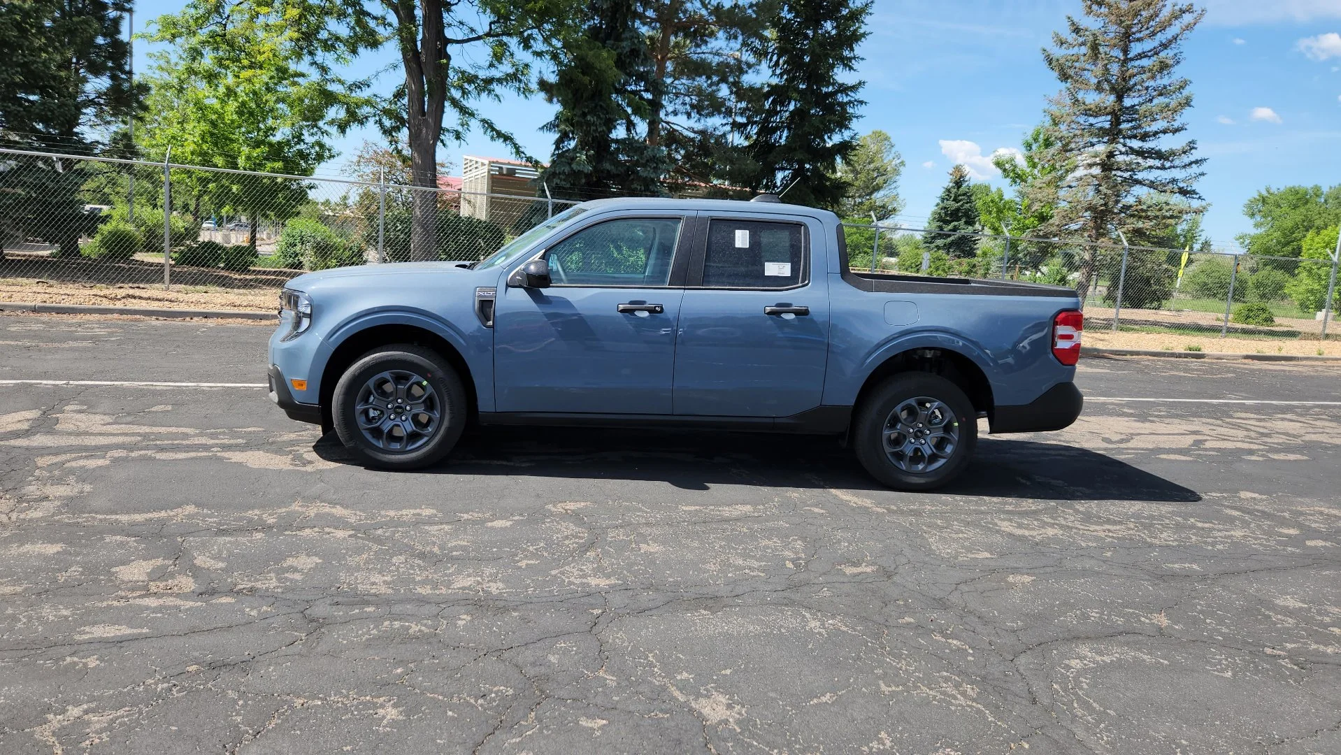 New 2026 Azure Gray Metallic Tri-Coat Ford XLT image 4