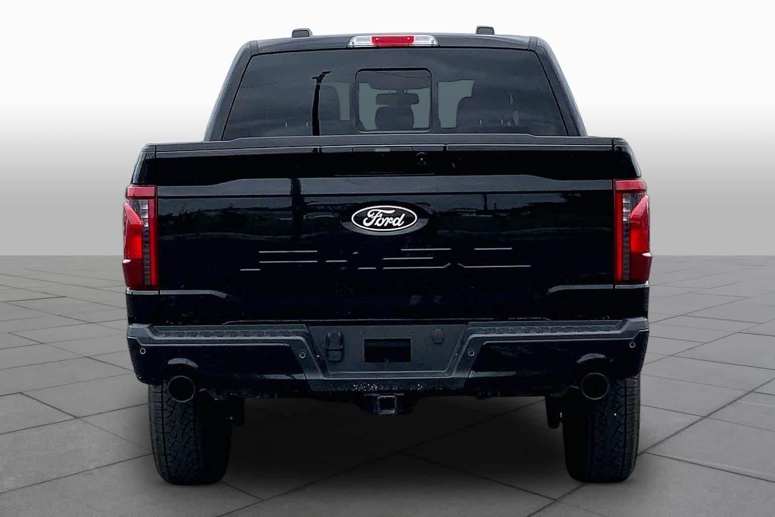 New 2026 Agate Black Metallic Ford XLT image 4