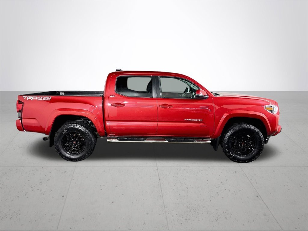 Used 2021 Red Toyota SR5 image 5