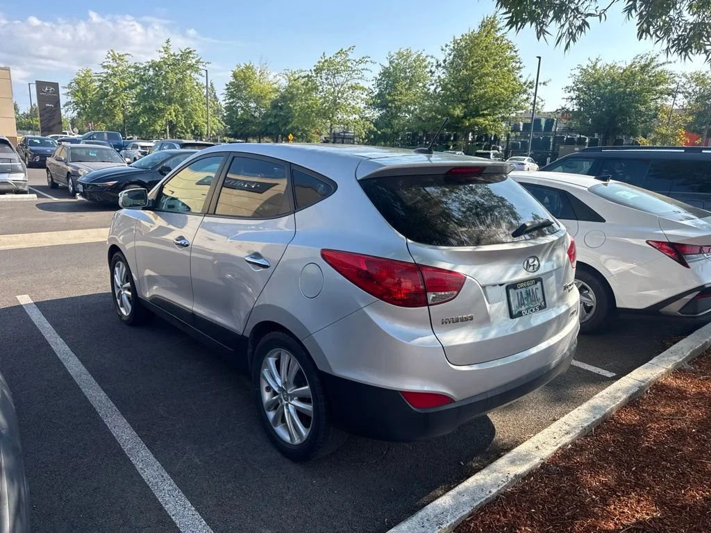 Used 2013 Silver Hyundai Limited image 2