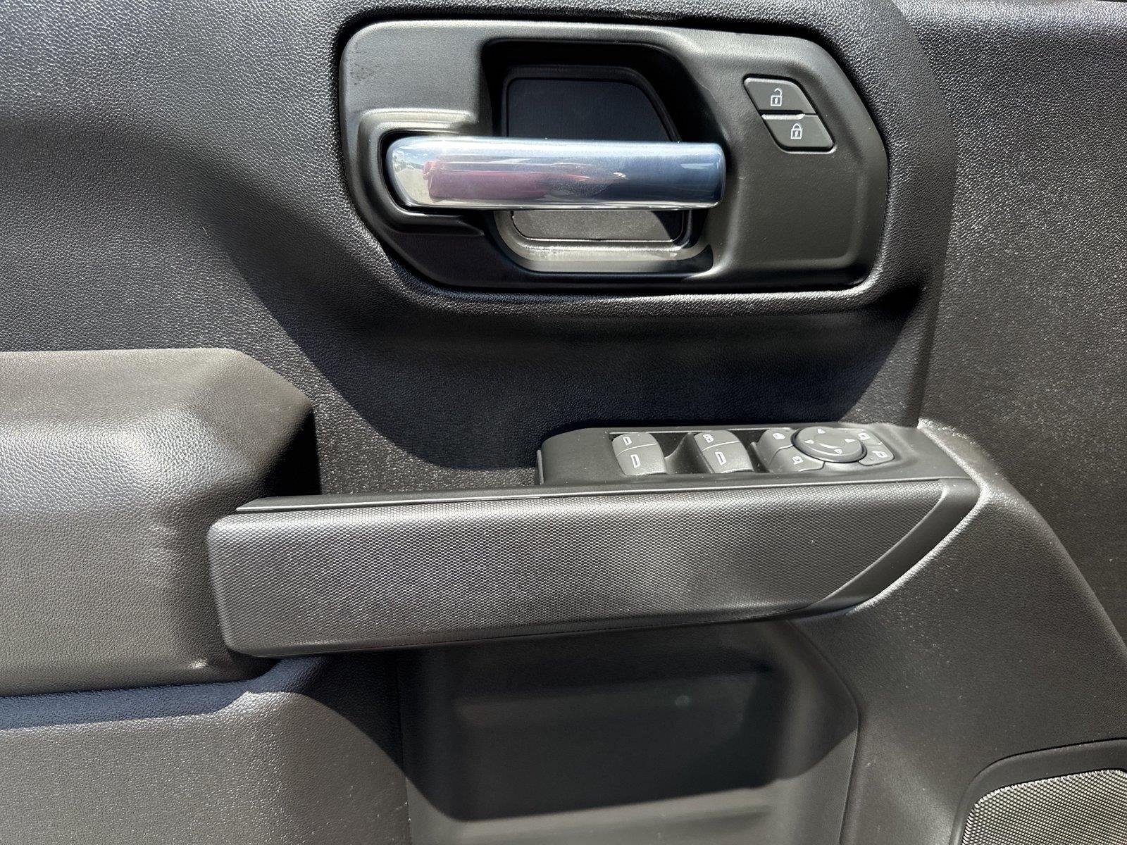 Used 2025 Slate Gray Metallic Chevrolet Custom image 17