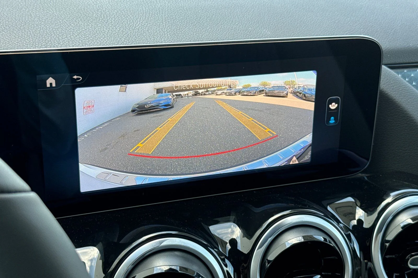New 2026 Polar White Mercedes-Benz GLA 250 image 16