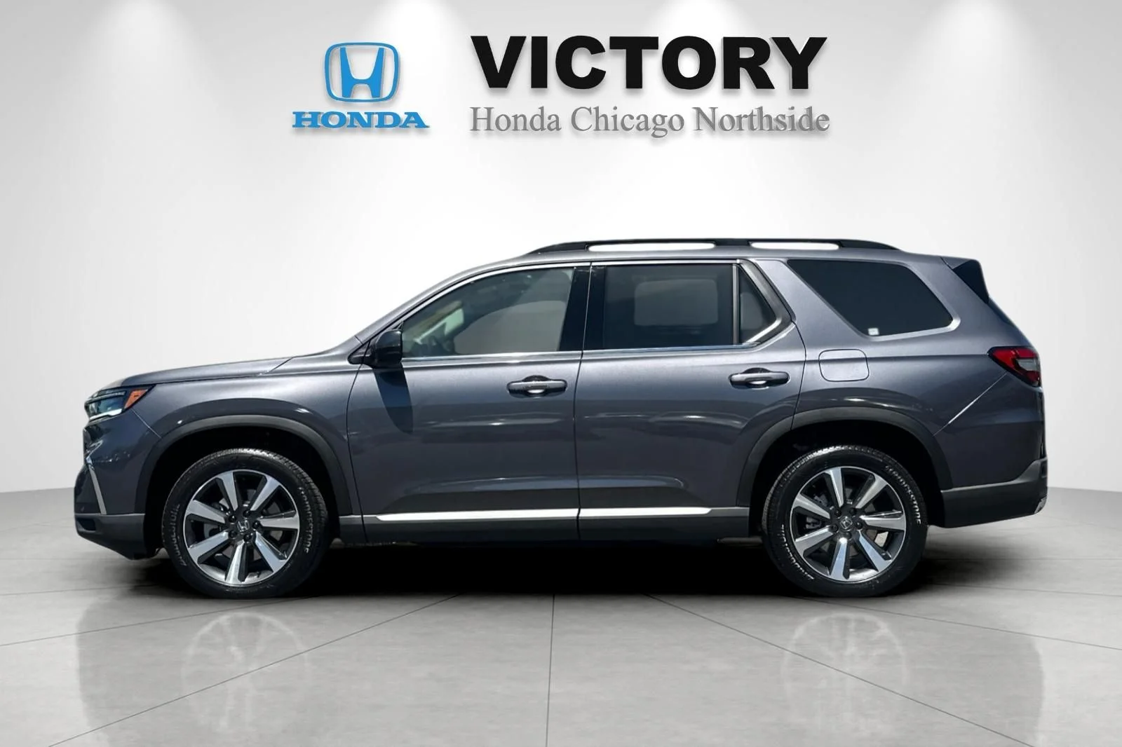New 2025 Modern Steel Metallic Honda Touring image 2