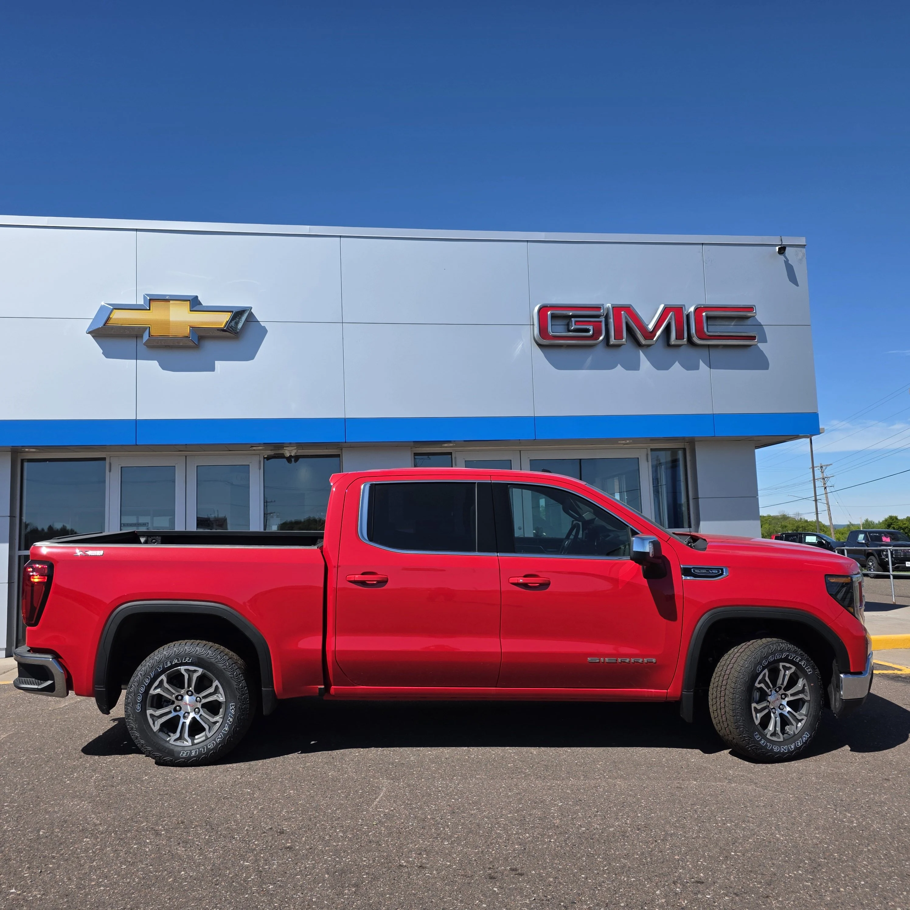 2026 GMC Sierra 1500 SLE - Photo 5