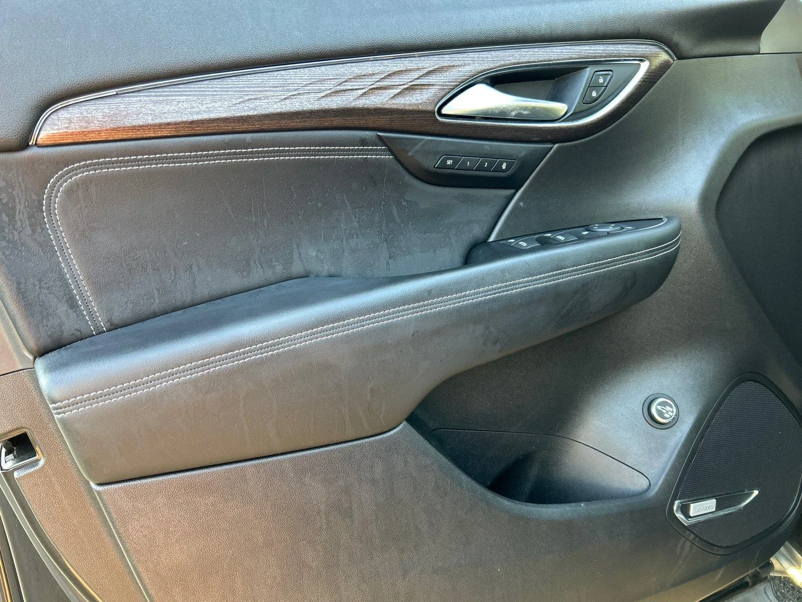 Used 2023 EBONY TWILIGHT METALLIC Buick Avenir image 17