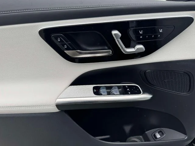 New 2026 Graphite Grey Metallic Mercedes-Benz GLC 300 image 17