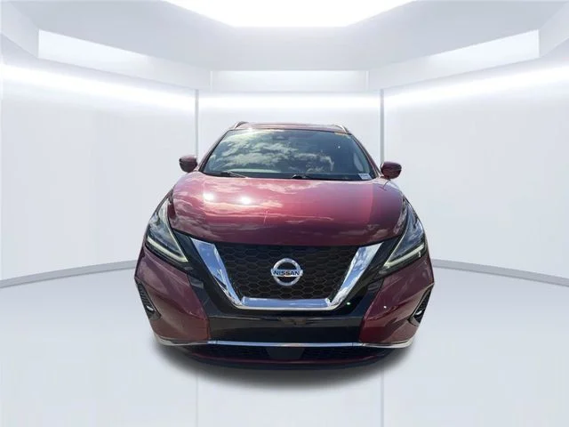 Used 2022 Red Nissan SV image 2