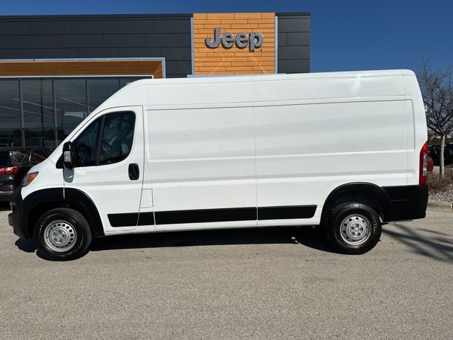 Used 2025 White Ram High Roof image 10