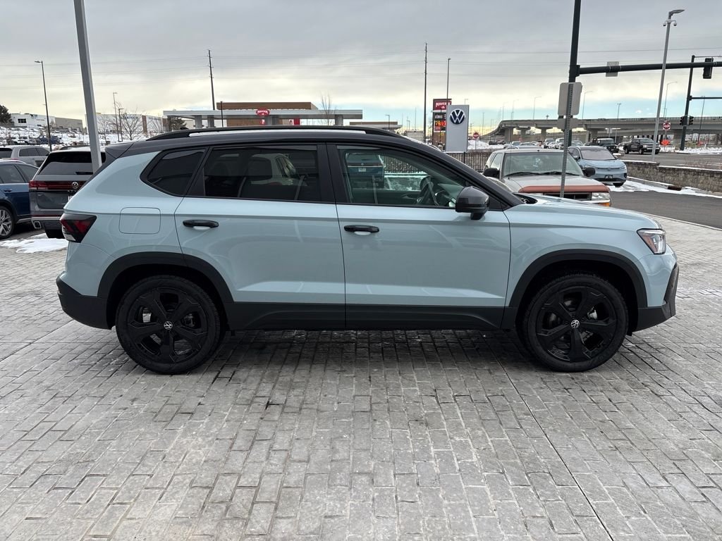 New 2026 Monument Gray w/Dp Blk Rf Volkswagen 1.5T SE Black image 6