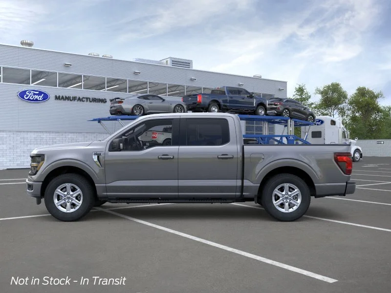 New 2026 Carbonized Gray Metallic Ford XLT image 3