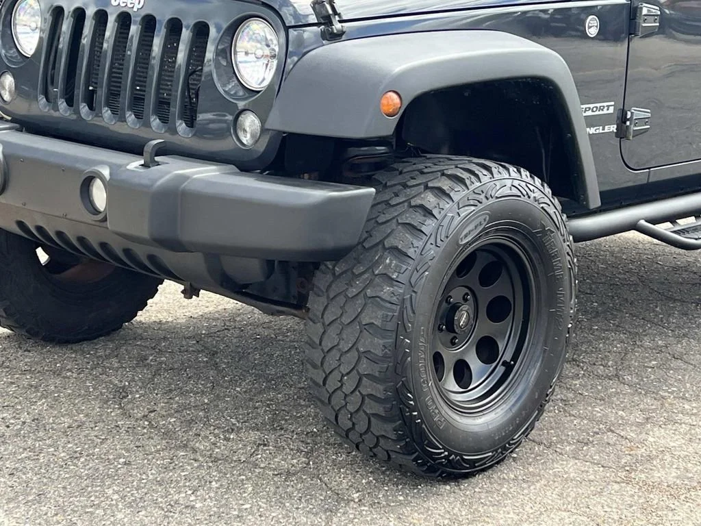 Used 2017 Gray Jeep Sport 4x4 image 7