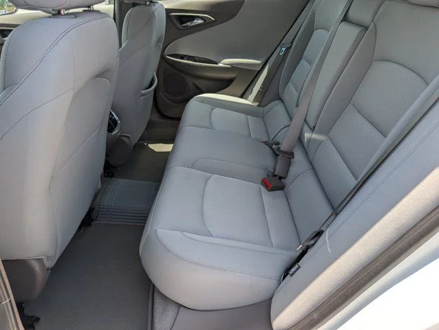 Used 2025 Summit White Chevrolet LT image 27