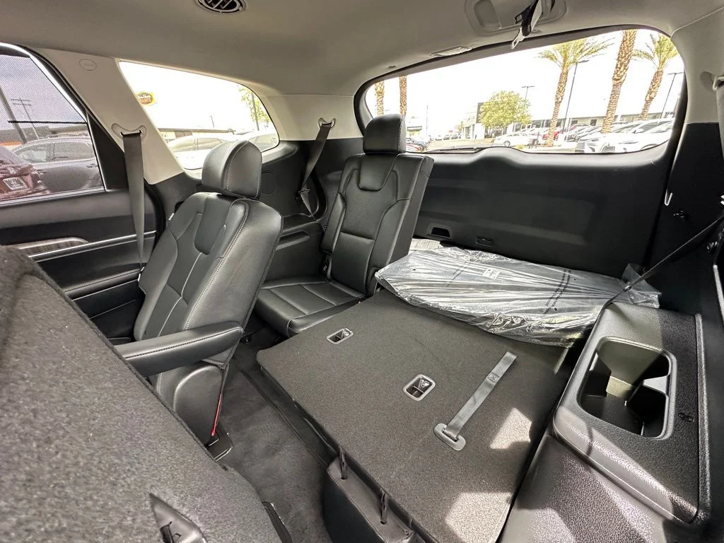 Used 2025 Silver Kia EX image 14