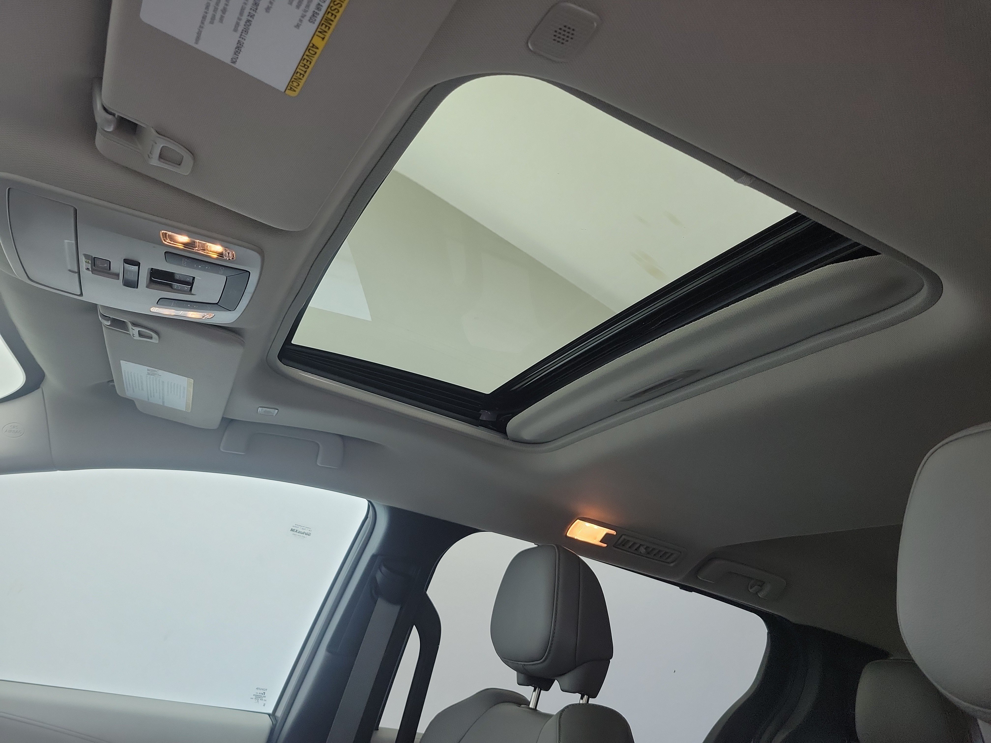 Used 2025 Wind Chill Pearl Toyota XLE image 20