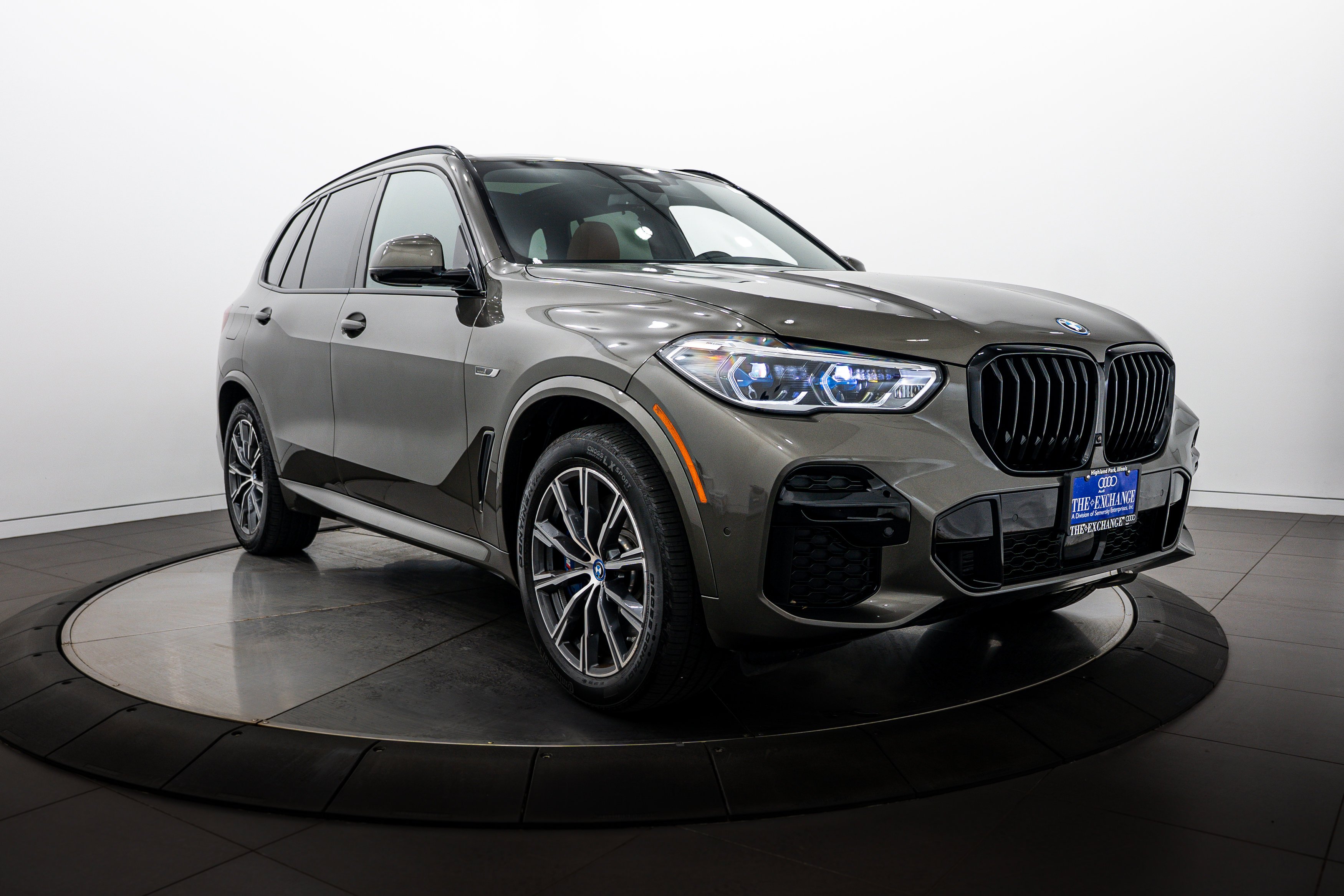 Used 2023 BMW X5 45e with VIN 5UXTA6C0XP9P41317 for sale in Highland Park, IL