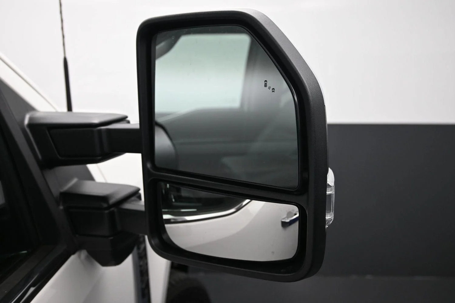 2026 Ford F-350 Super Duty Lariat - Photo 9