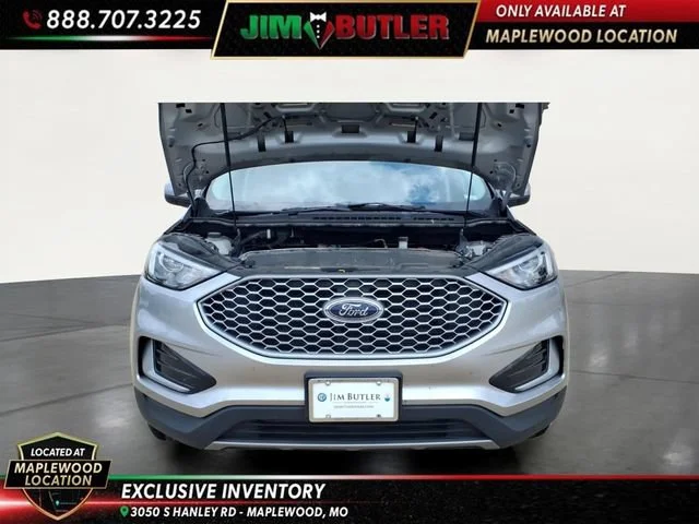 Used 2024  Ford SEL image 19