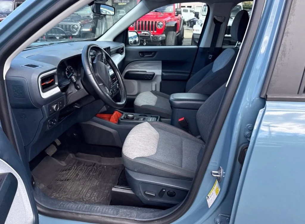 Used 2022 Blue Ford XLT image 9