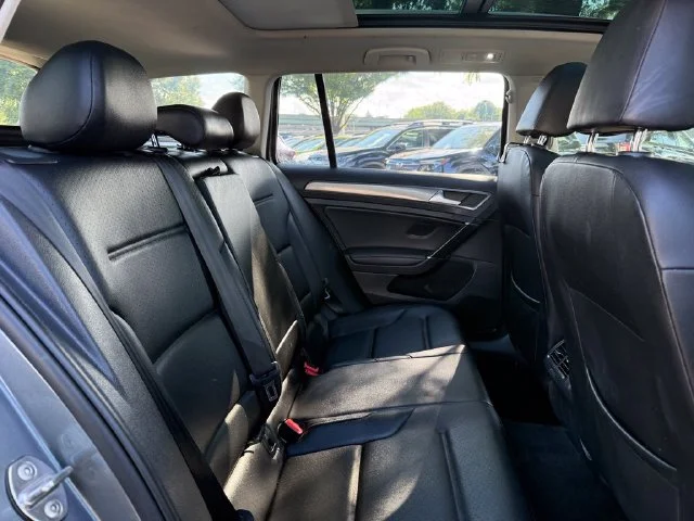 Used 2018 Gray Volkswagen TSI SE image 27