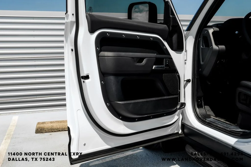 New 2026 Fuji White Land Rover X-Dynamic SE image 45