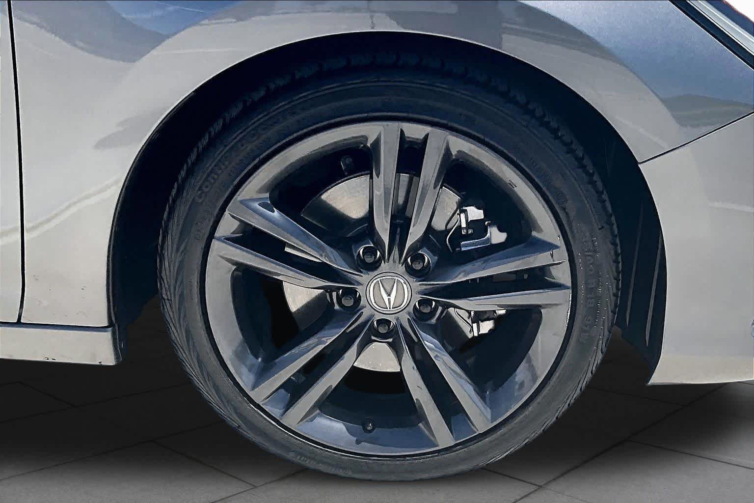 Used 2024 Liquid Carbon Metallic Acura w/A-Spec Technology Package image 10