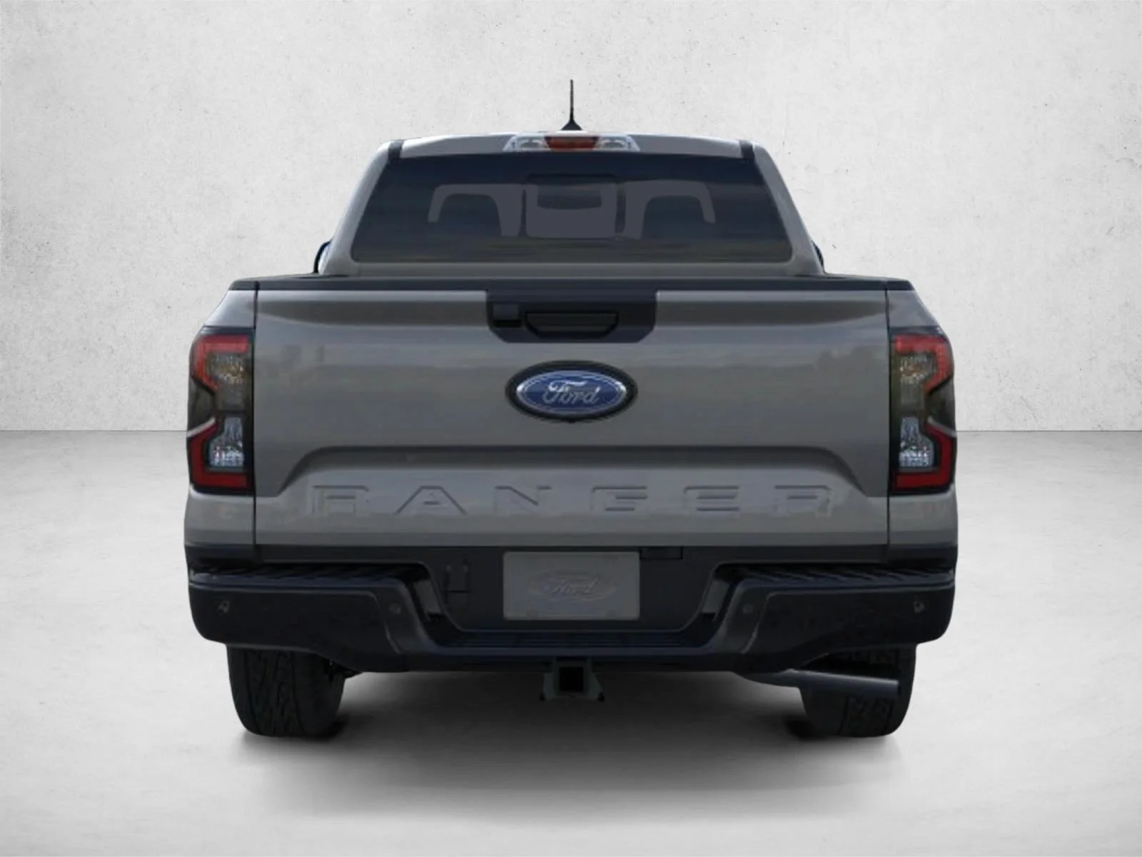 New 2026 Carbonized Gray Metallic Ford XLT image 5