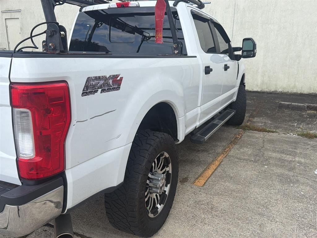Used 2019 Oxford White Ford XL image 3