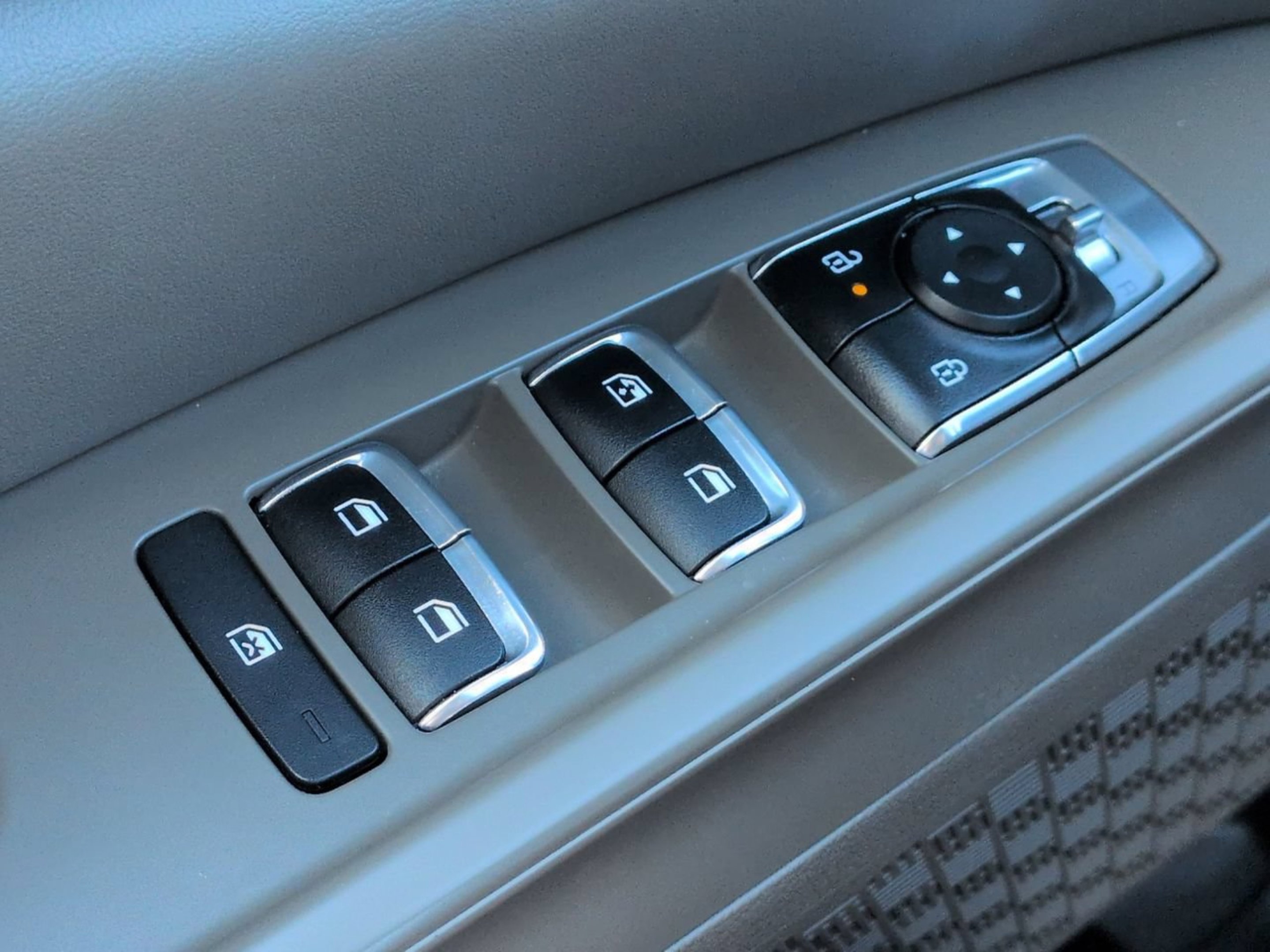 Certified Used 2025 Deep Chroma Blue Kia LXS image 28