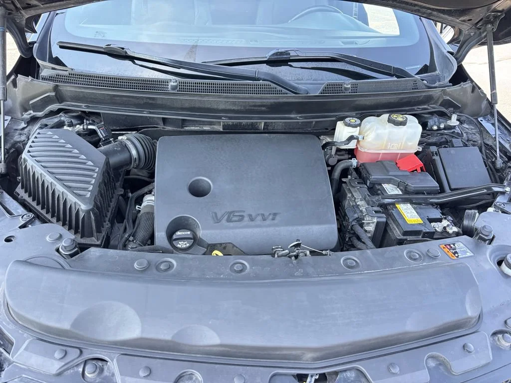 Used 2023 Includes Spectra Gray lower exterior accent color.) Buick Essence image 13