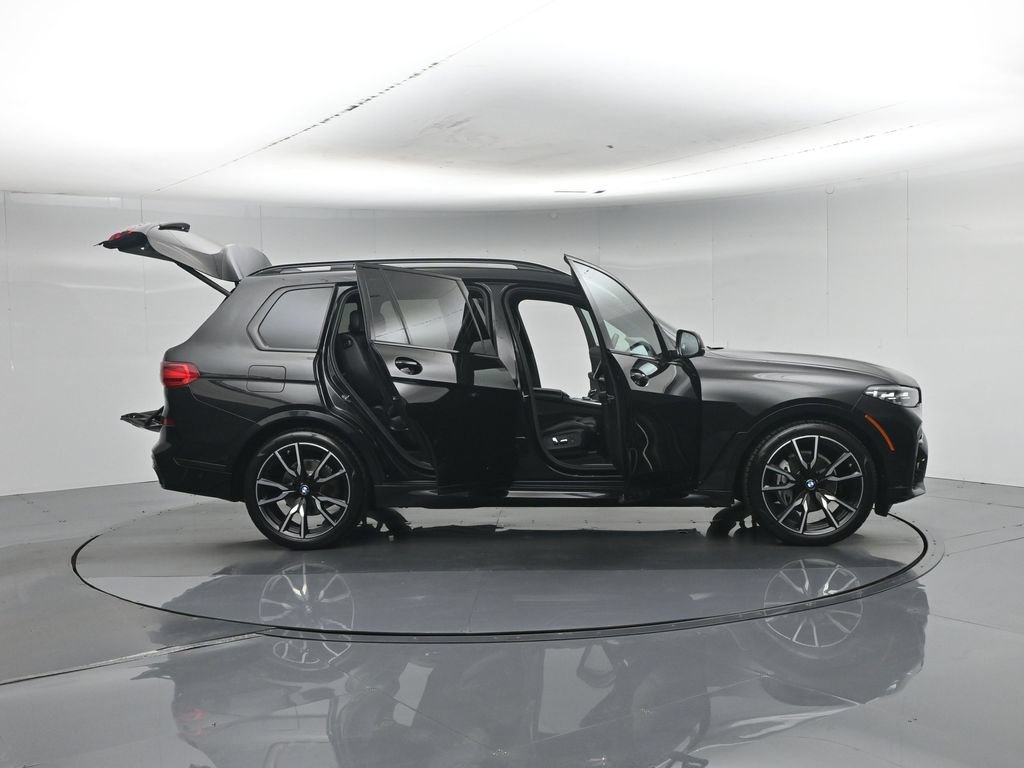 Used 2020 Black BMW xDrive40i image 5