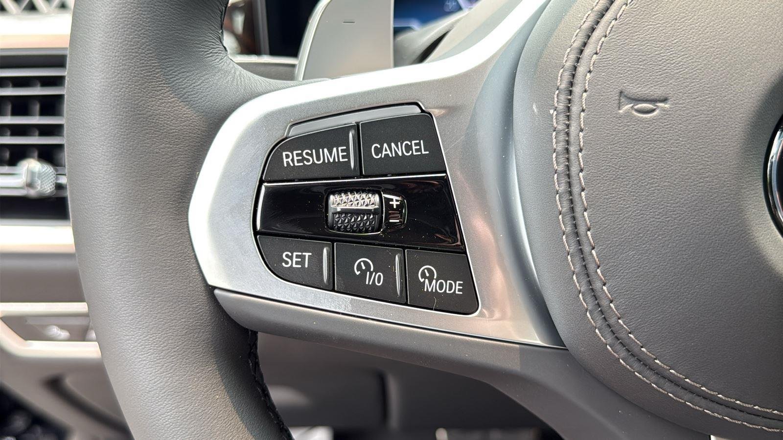 New 2027 Carbon Black Metallic BMW xDrive40i image 13