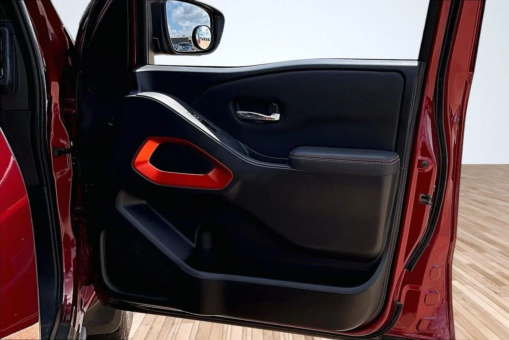 Used 2022 Red Nissan PRO-4X image 16