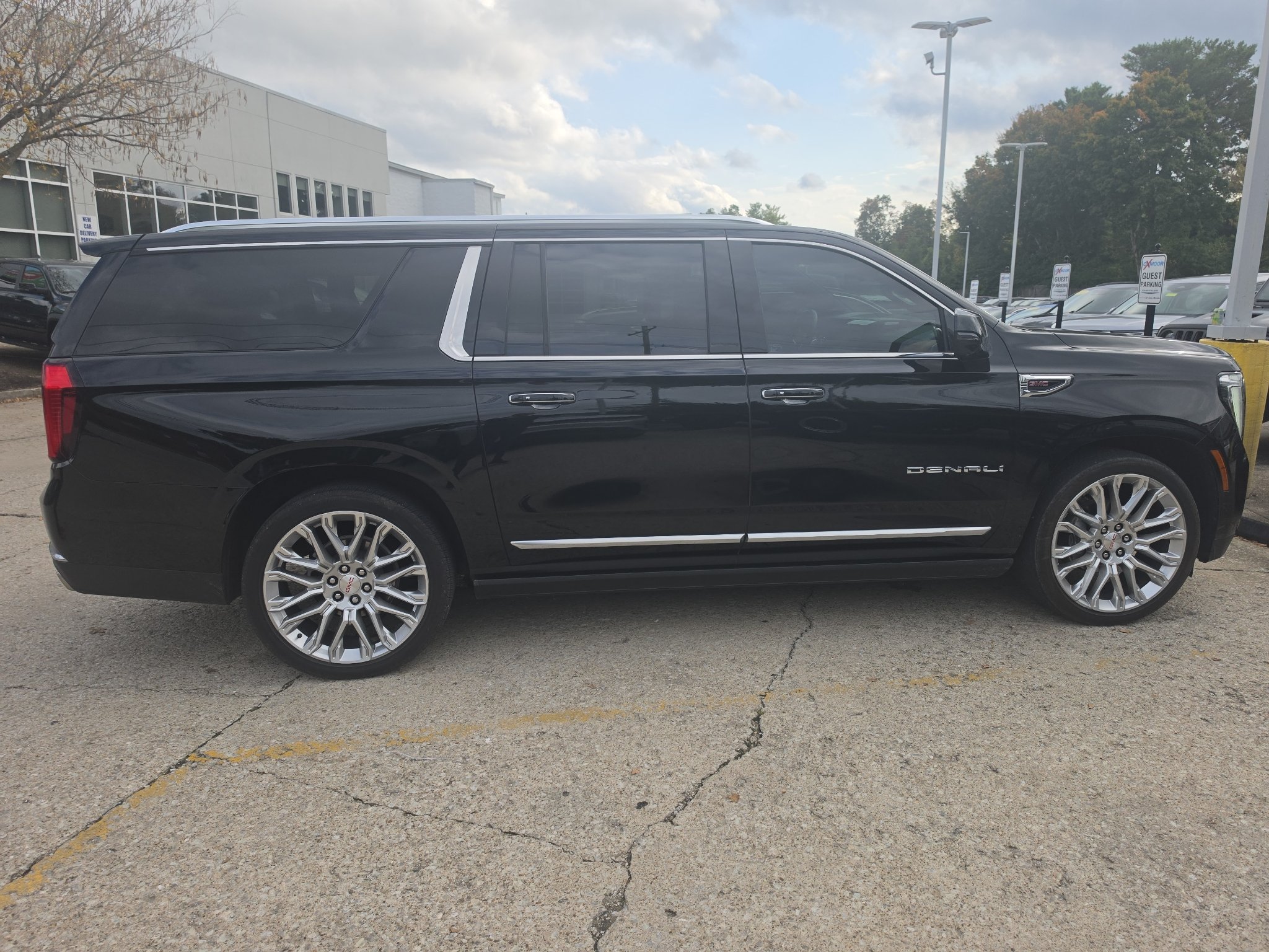 Used 2026 Onyx Black GMC Denali image 5