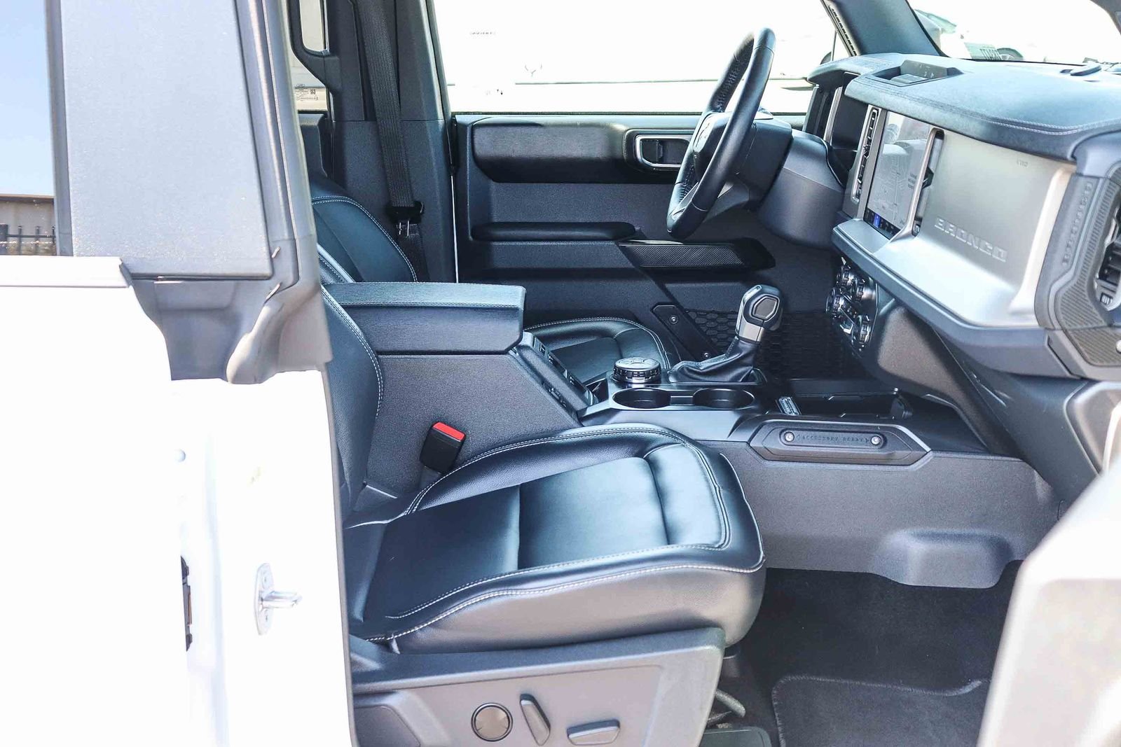 Used 2025 Oxford White Ford Outer Banks image 20