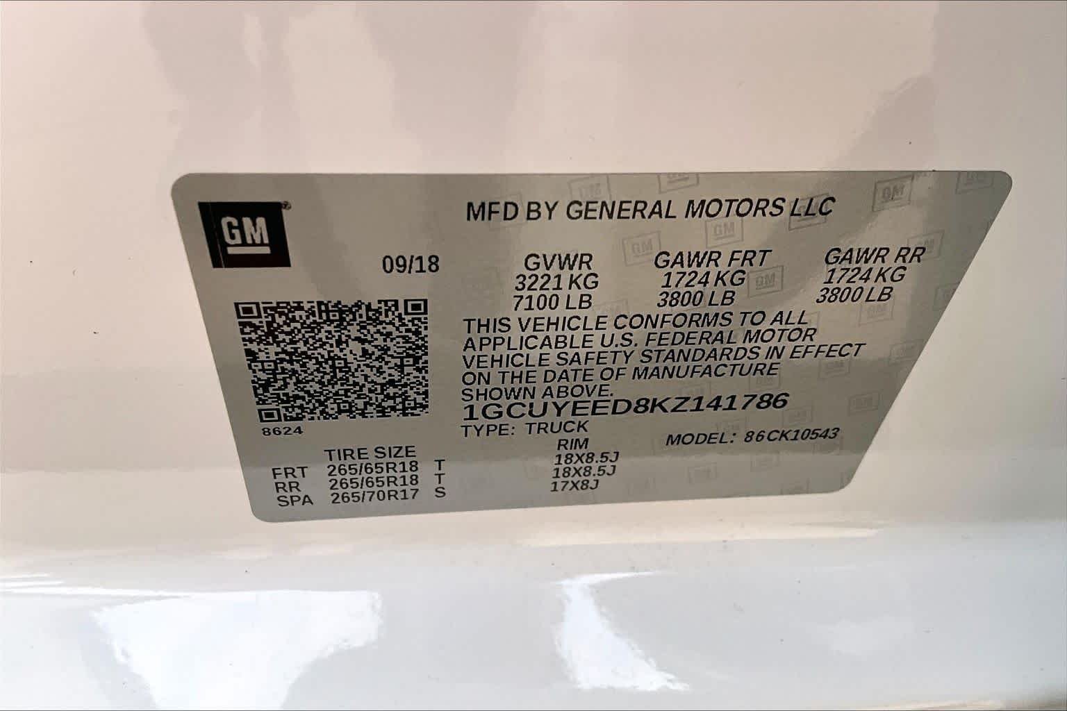 Used 2019 Summit White Chevrolet RST image 35