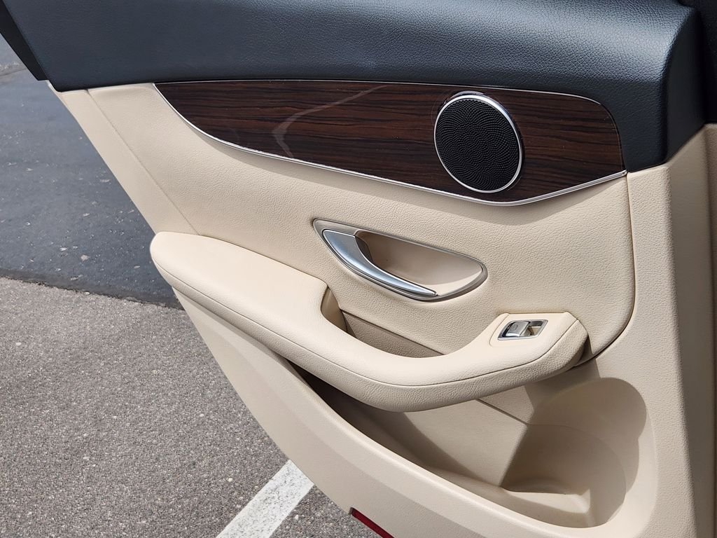 Used 2019 Polar White Mercedes-Benz 300 image 36